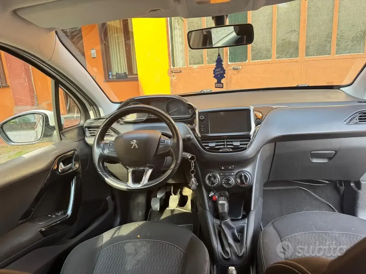 Usata Peugeot 208 82 CV (60 kW) 2017 Bianco Utilitaria