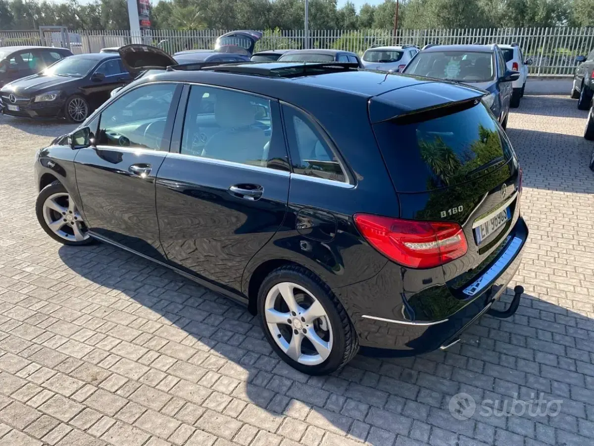 Usata Mercedes B180 Premium 109 CV (80 kW) 2014 Nero Utilitaria