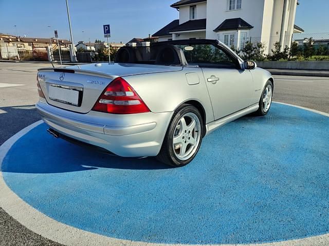 Usata Mercedes SLK32 AMG AMG 354 CV (260 kW) 2001 Argento Cabrio