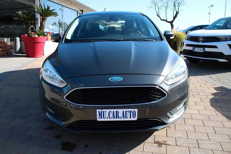 Usata Ford Focus Titanium 120 CV (88 kW) 2015 Grigio Station wagon