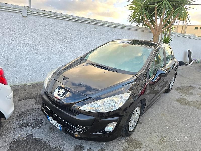Usata Peugeot 308 Active 93 CV (68 kW) 2012 Nero Berlina