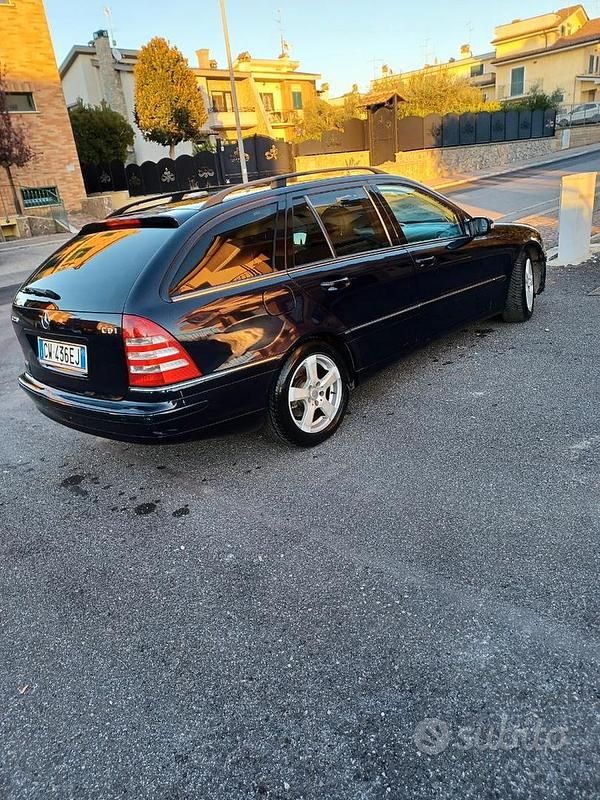 Usata Mercedes C220 2005 Blu Station wagon