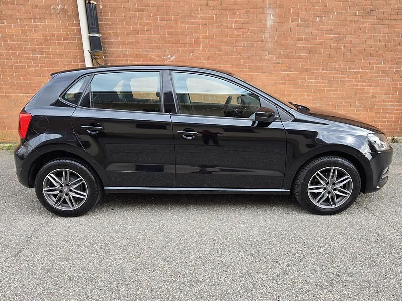 Usata VW Polo Comfortline 75 CV (55 kW) 2015 Nero Berlina
