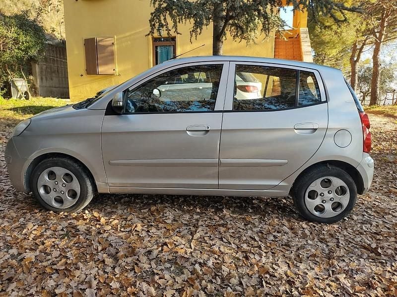 Usata Kia Picanto LX 60 CV (44 kW) 2008 Grigio Utilitaria