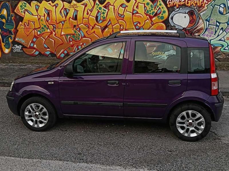 Usata Fiat Panda Dynamic 90 CV (66 kW) 2011 Lilla Utilitaria