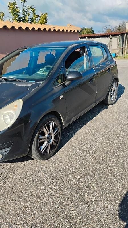 Usata Opel Corsa 2008 Nero Utilitaria