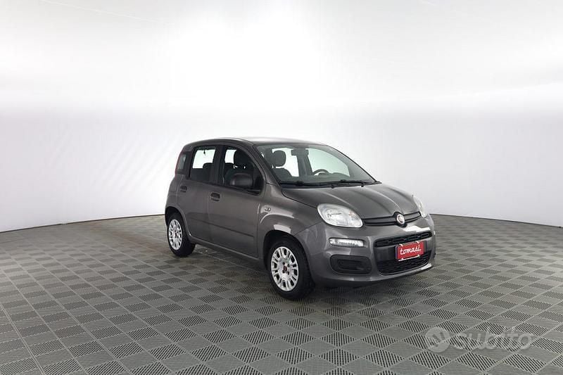 Usata Fiat Panda Easy 70 CV (51 kW) 2020 Grigio maestro Utilitaria