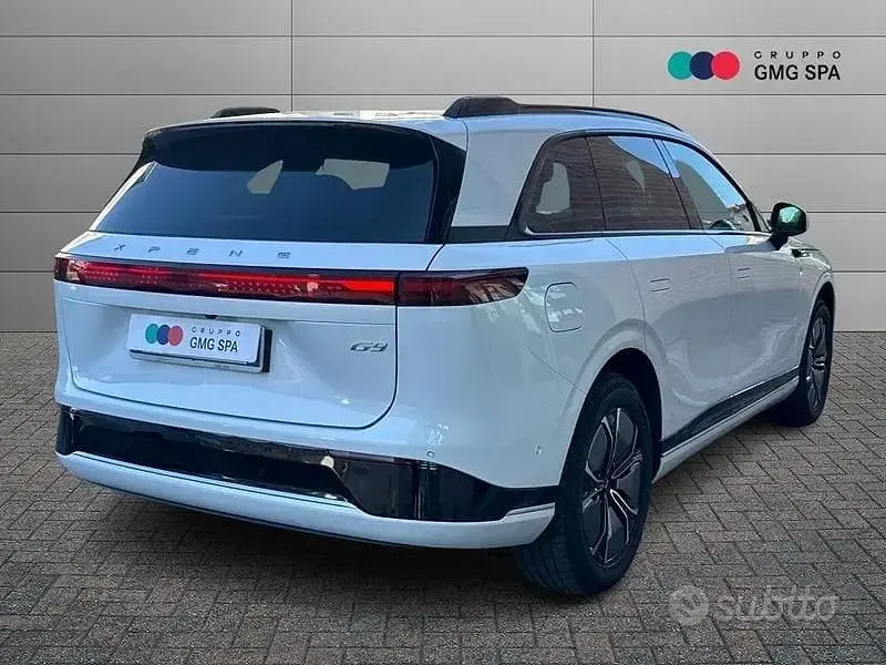 Usata XPENG G9 230 kW (313 CV) 2025 Bianco SUV