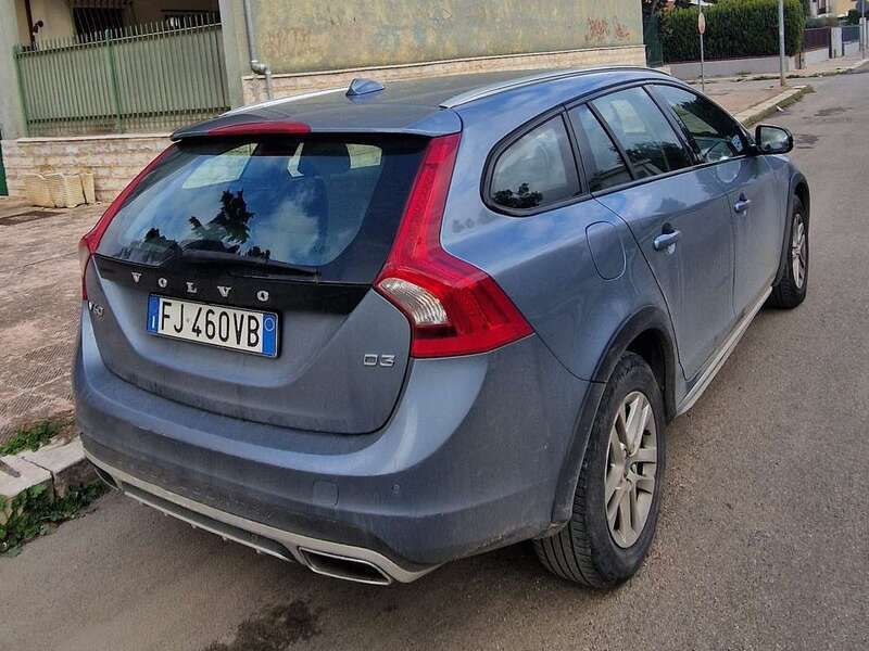 Usata 2017 Volvo V60 CC Station wagon | 7000 € - Immagine 1/4