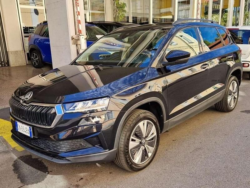Nero Usata 2023 Skoda Karoq Style SUV | 25.400 € (Cara) - Immagine 1/4