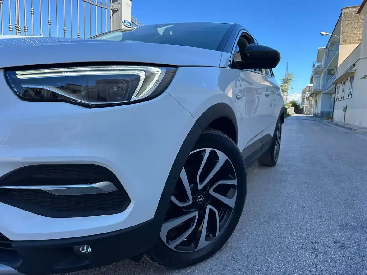 Usata Opel Grandland X Ultimate 131 CV (96 kW) 2019 Bianco SUV