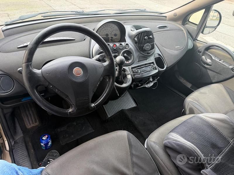 Usata Fiat Multipla Dynamic 120 CV (88 kW) 2008 Giallo Monovolume