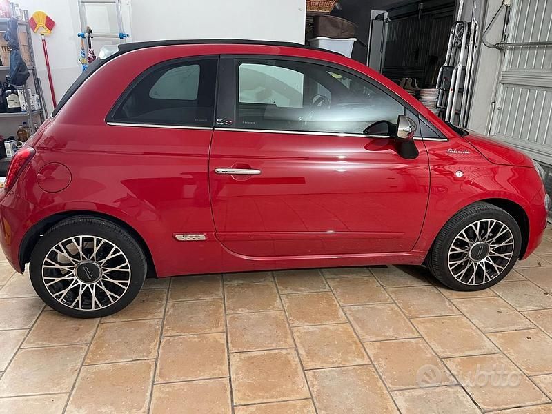 Usata Fiat 500 Dolcevita 70 CV (51 kW) 2022 Rosso Cabrio