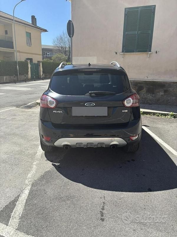Usata Ford Kuga 136 CV (100 kW) 2009 Nero SUV