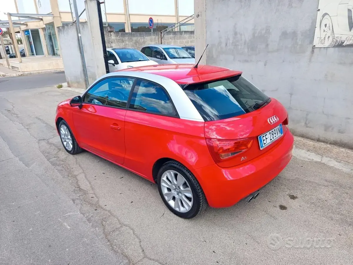 Usata Audi A1 Ambition 122 CV (89 kW) 2011 Rosso Utilitaria