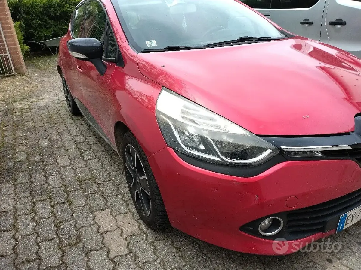 Usata Renault Clio 75 CV (55 kW) 2014 Rosso