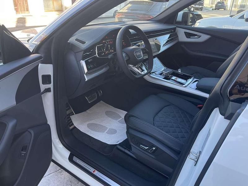 Nuova Audi Q8 S-Line 286 CV (210 kW) 2026 Bianco SUV