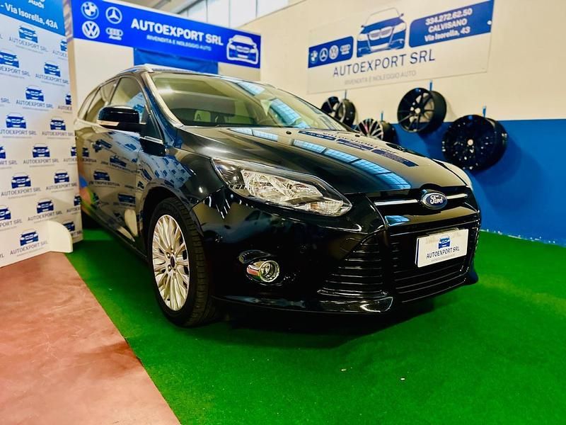 Usata Ford Focus 120 CV (88 kW) 2014 Nero Berlina
