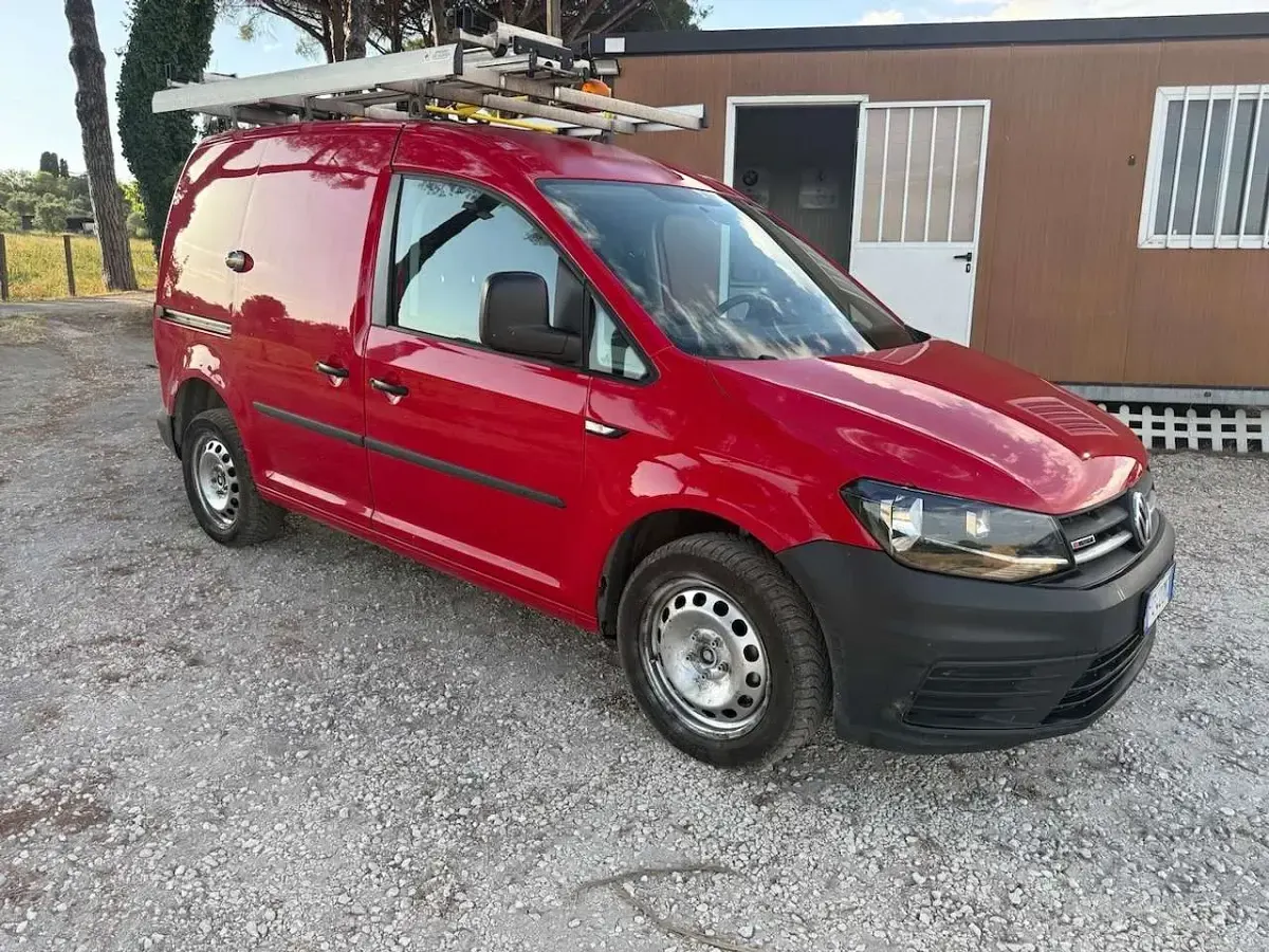 Usata VW Caddy 122 CV (89 kW) 2016 Rosso Monovolume