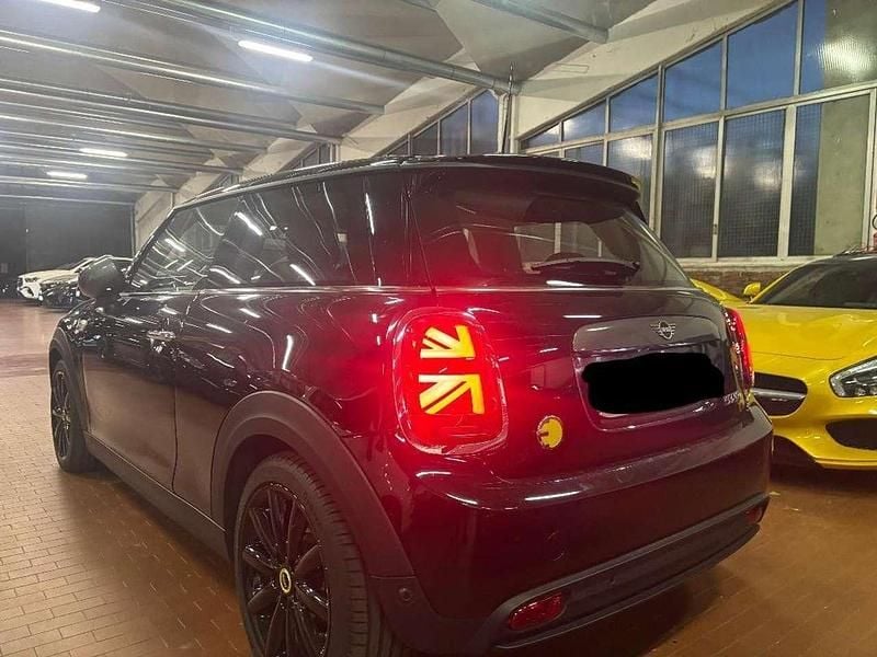 Usata Mini Cooper SE Hype 75 kW (102 CV) 2021 Nero Utilitaria
