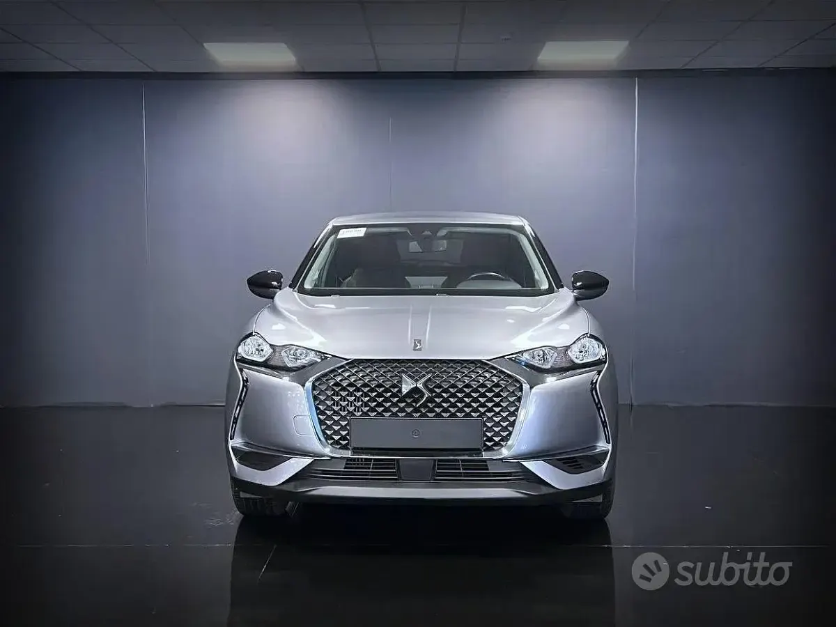 Usata DS Automobiles DS3 Crossback So Chic 102 CV (75 kW) 2022 Grigio metallizzato SUV