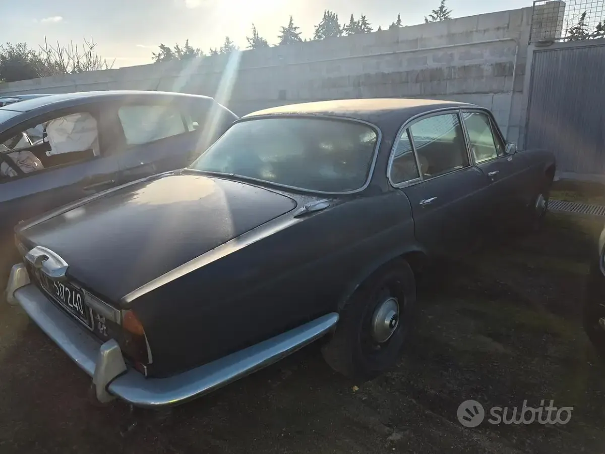 Usata Jaguar XJ6 285 CV (209 kW) 1970 Verde Berlina
