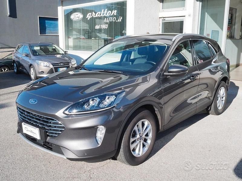 Usata Ford Kuga Titanium X 150 CV (110 kW) 2023 Marrone SUV