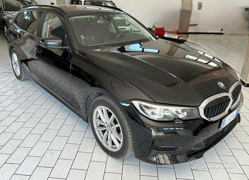 Usata BMW 318 Advantage 150 CV (110 kW) 2022 Nero Station wagon