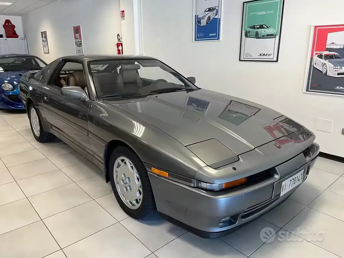Usata Toyota Supra 235 CV (172 kW) 1989 Grigio Coupé