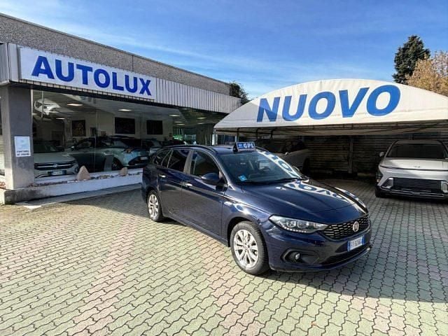 Usata Fiat Tipo Lounge 95 CV (69 kW) 2018 Blu Station wagon
