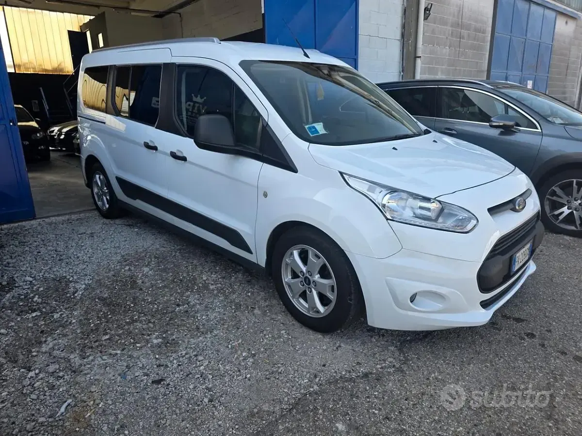 Usata Ford Tourneo Connect Titanium 120 CV (88 kW) 2017 Bianco Monovolume