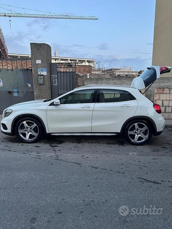 Usata Mercedes GLA220 Premium 170 CV (125 kW) 2015 Bianco SUV