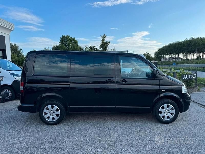 Usata VW T5 Comfortline 102 CV (75 kW) 2008 Nero Furgone