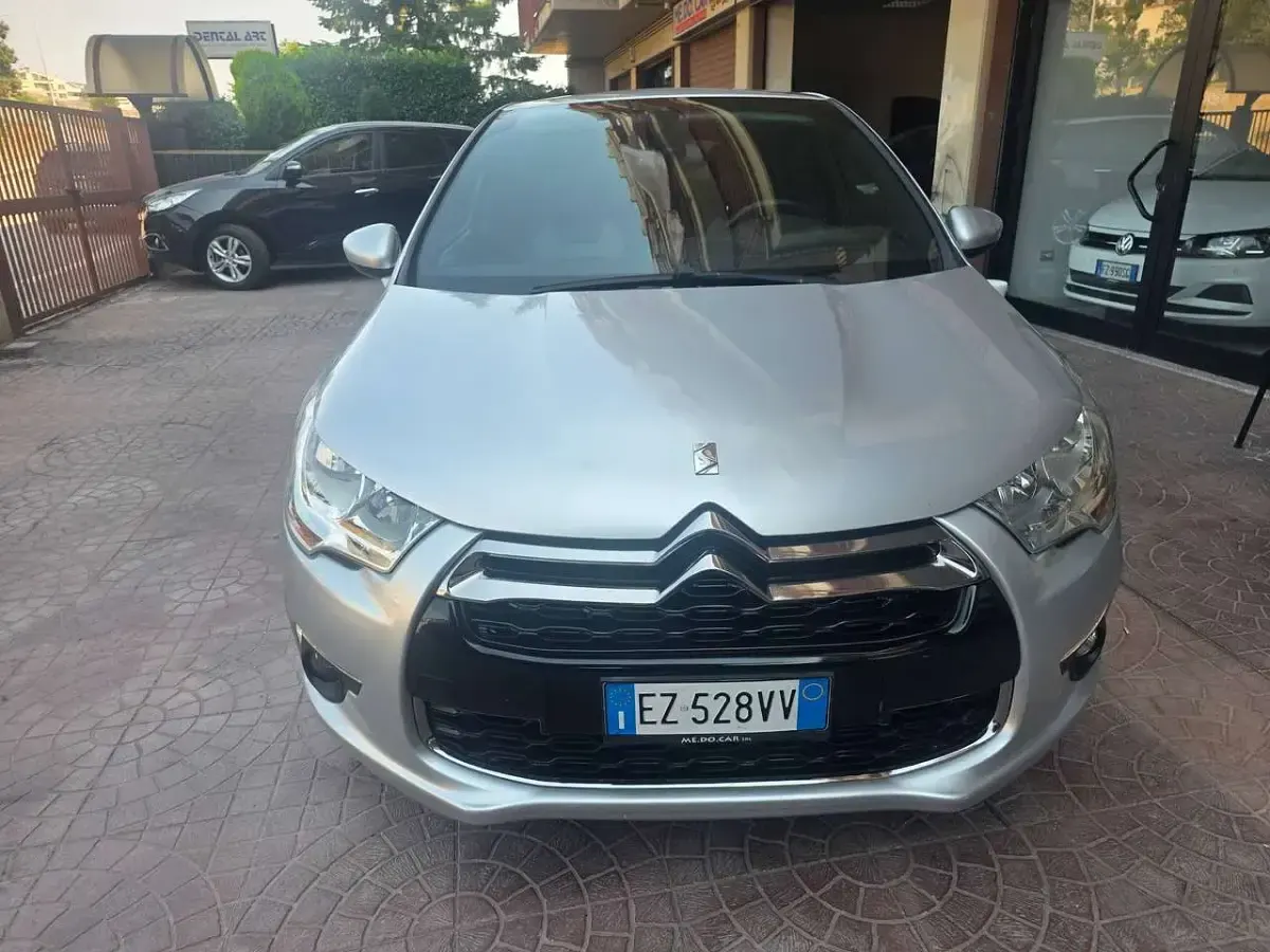 Usata Citroën DS4 114 CV (83 kW) 2015 Argento Utilitaria