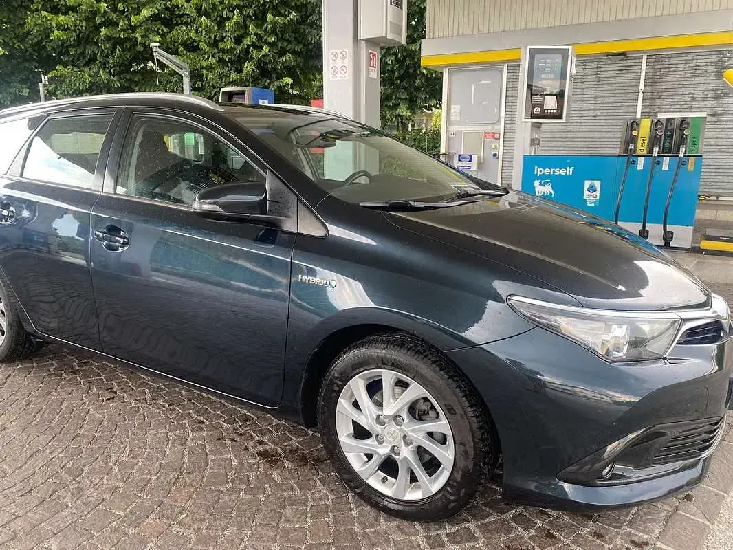Usata Toyota Auris Touring Sports Active 99 CV (72 kW) 2016 Station wagon