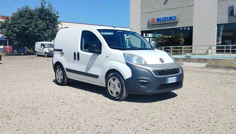 Bianco pastello Usata 2019 Fiat Fiorino Monovolume | 8950 € (Molto cara) - Immagine 1/4