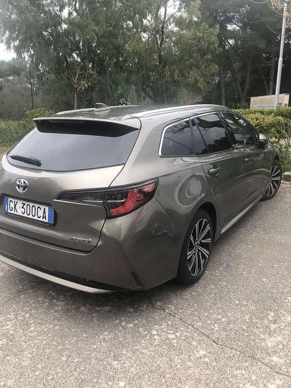 Usata Toyota Corolla 122 CV (89 kW) 2022 Station wagon