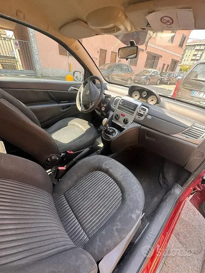 Usata Lancia Ypsilon 80 CV (58 kW) 2009 Rosso Utilitaria