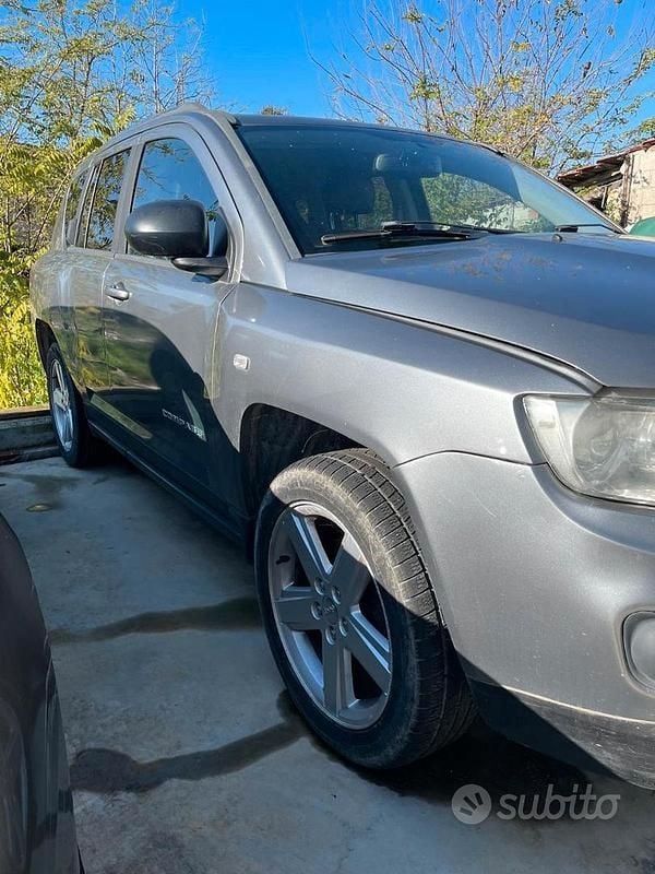 Usata Jeep Compass 163 CV (119 kW) 2015 Grigio SUV