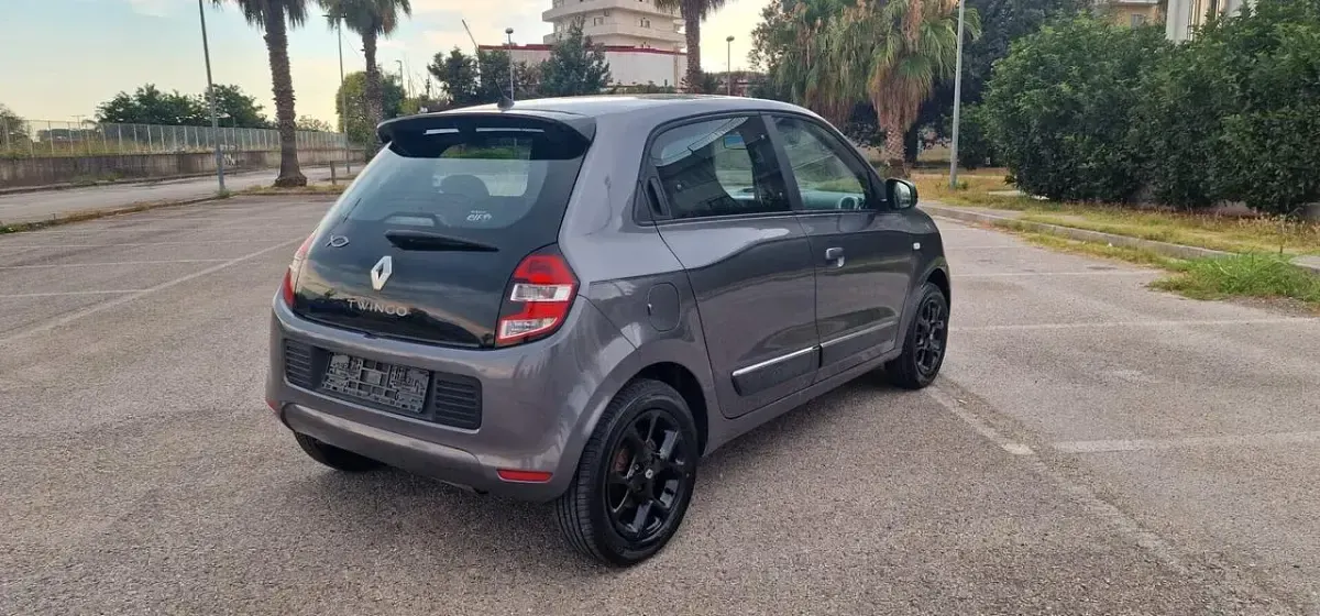Usata Renault Twingo Intens 90 CV (66 kW) 2016 Grigio Utilitaria