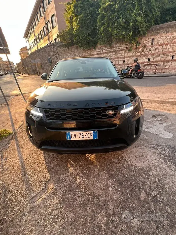 Usata Land Rover Range Rover 150 CV (110 kW) 2024 Nero SUV