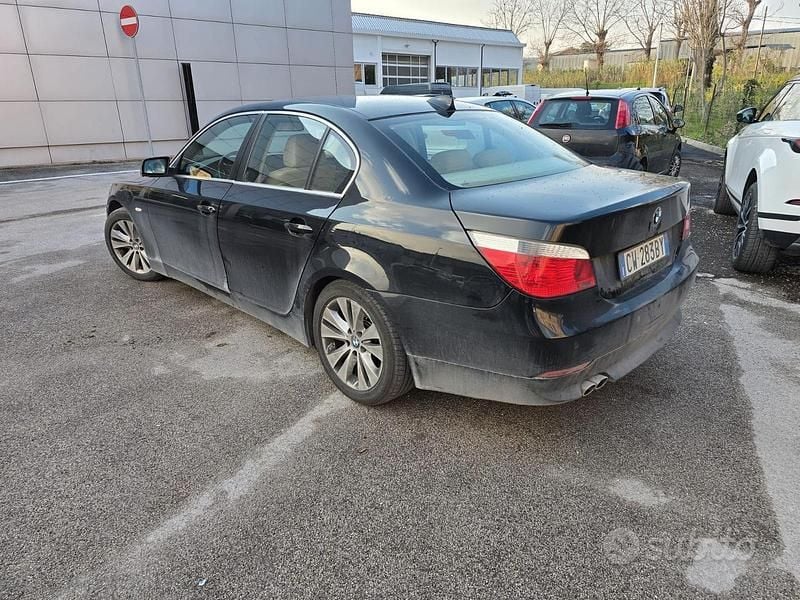 Usata BMW 525 177 CV (130 kW) 2005 Nero Berlina