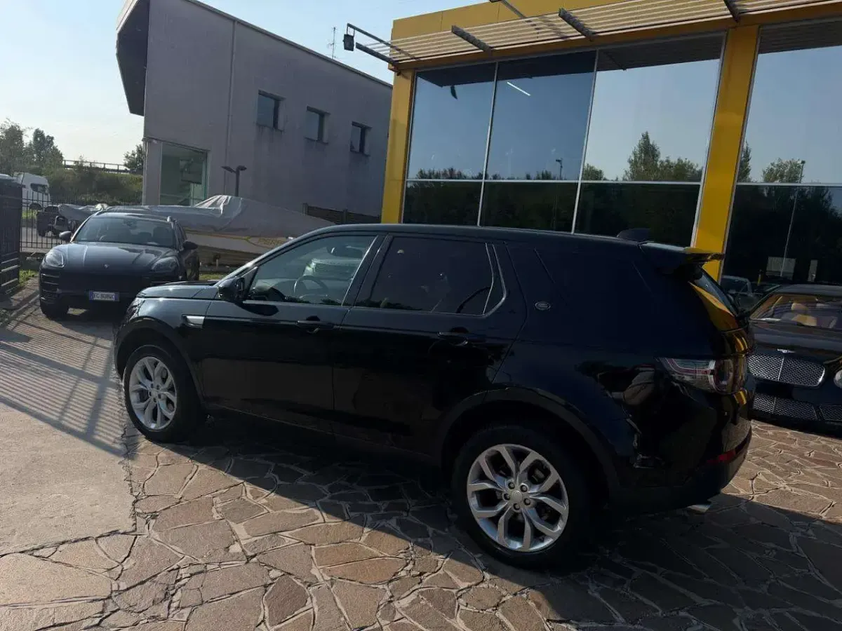 Usata Land Rover Discovery Sport HSE Luxury 179 CV (131 kW) 2019 Blu SUV