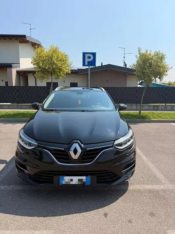 Usata Renault Mégane GrandTour 116 CV (85 kW) 2022 Nero Station wagon