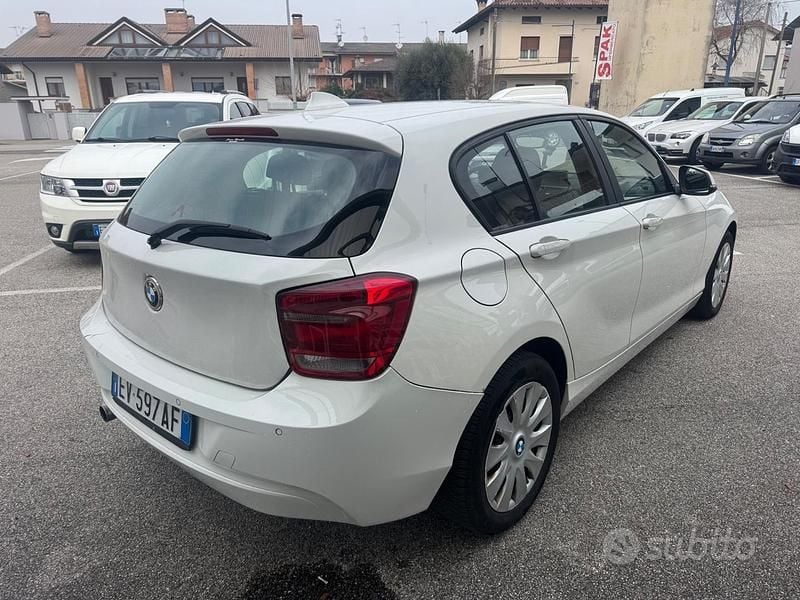 Usata BMW 116 Efficient Dynamics 116 CV (85 kW) 2014 Bianco Utilitaria