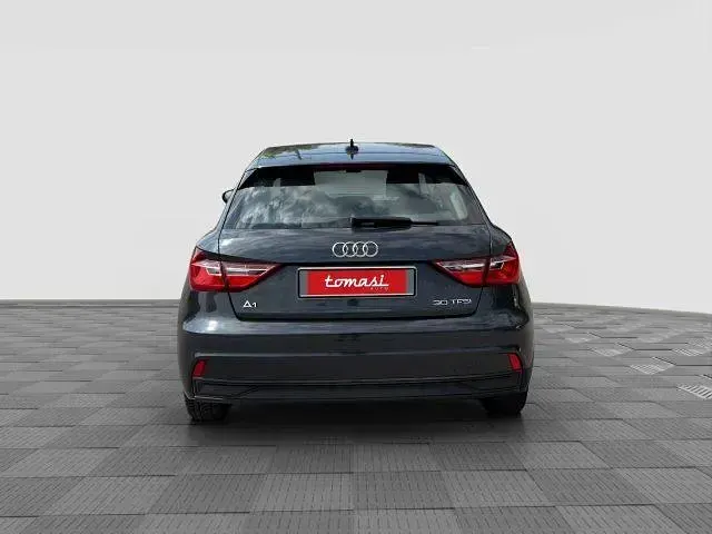 Usata Audi A1 110 CV (80 kW) 2023 Grigio manhattan SUV