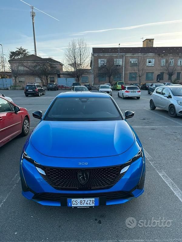 Usata Peugeot 308 GT 131 CV (96 kW) 2024 Blu Berlina