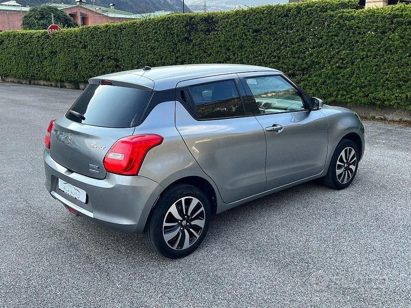 Usata Suzuki Swift 90 CV (66 kW) 2019 Grigio Utilitaria