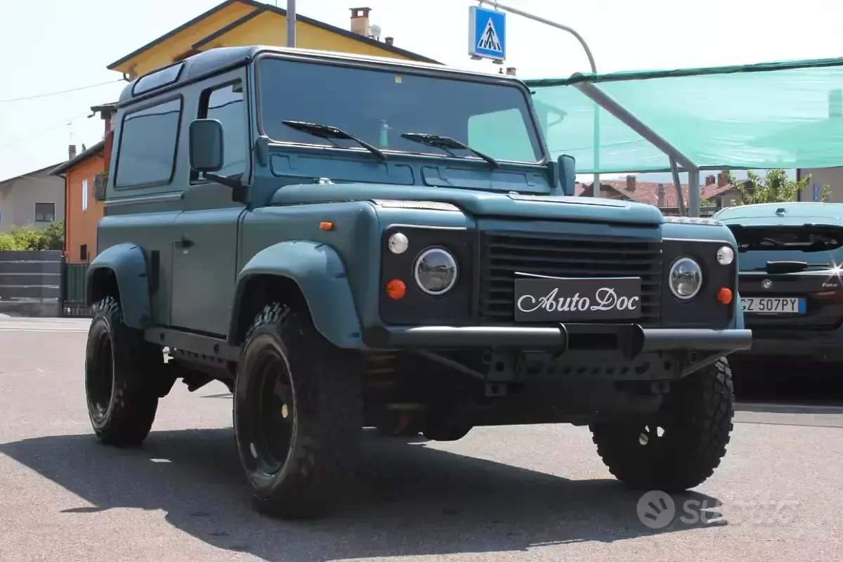 Usata Land Rover Defender 86 CV (63 kW) 1989 Bluazzurro SUV