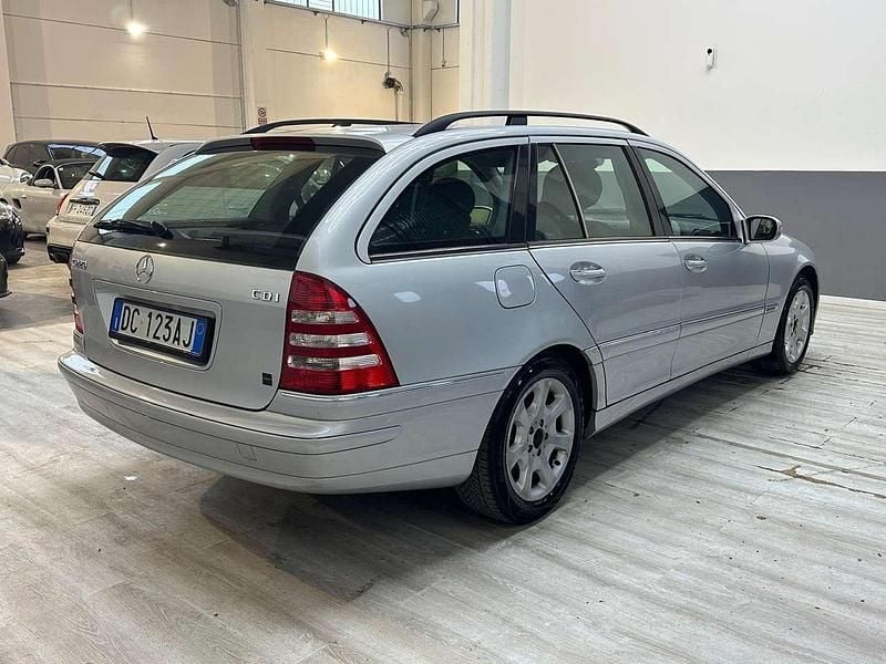 Usata Mercedes C220 Avantgarde 150 CV (110 kW) 2006 Argento Station wagon